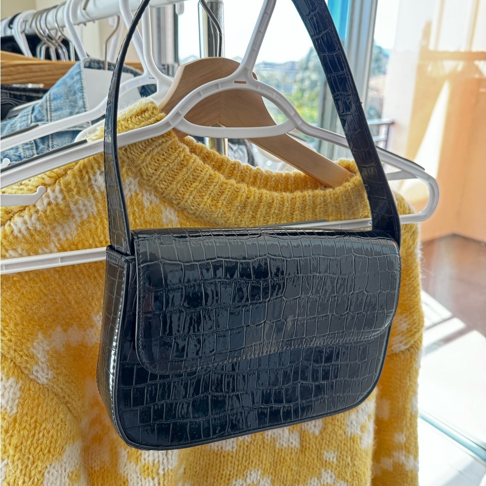 Unused black shoulder bag from h&m
